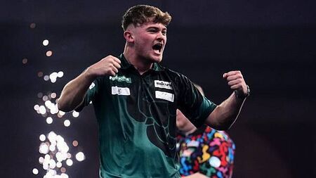 Charlie Manby’s dream World Championship debut continues as he beats Ricky Evans