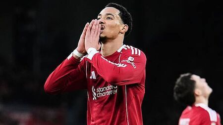 Liverpool striker Hugo Ekitite doubtful for Arsenal clash with hamstring injury