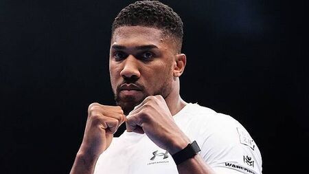 Anthony Joshua posts tribute to friends killed in Nigeria car crash