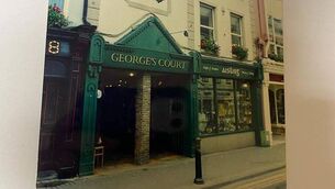 <p>The Barronstrand Street entrance to George's Court where Carter's is now located.</p>