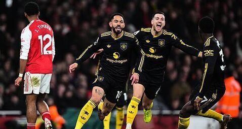 Matheus Cunha fires Man Utd to thrilling comeback win at Arsenal to stun leaders