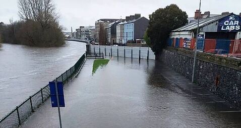 Flooding closes roads and disrupts travel across Tipperary, Wexford, and Kilkenny