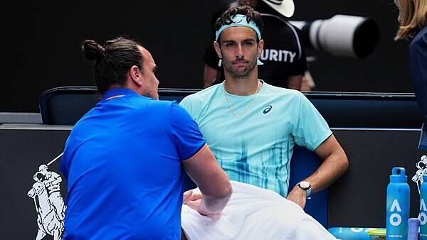Novak Djokovic reaches Australian Open semi-finals after Lorenzo Musetti retires