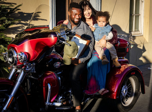 Pictured at City Hall where Mayor of Waterford City & County Cllr Seamus Ryan held a reception for Solomon Simon, in recognition of him being crowned Cage Warriors Featherweight World Champion; also in photo is Solomon's partner Kelly Dalton and their son Xander. Pictured at City Hall where Mayor of Waterford City & County Cllr Seamus Ryan held a reception for Solomon Simon, in recognition of him being crowned Cage Warriors Featherweight World Champion; also in photo is Solomon's partner Kelly Dalton and their son Xander.