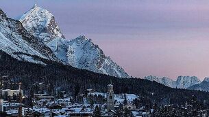 Ex-Leicester City goalkeeper tried to headbutt garda during drunken stag night melee