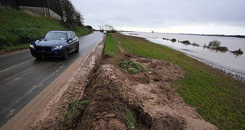 National Emergency Group meets to prepare for further flooding