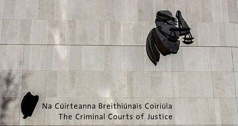 Man who claims he was extorted into giving a detective garda €20k said he didn't tell GSOC