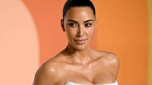 Lindsey Vonn undergoes surgery on broken leg as Olympic dream ends in heartbreak