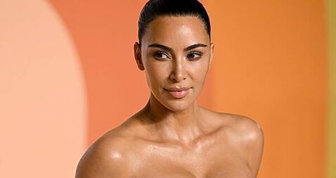 Kim Kardashian and Lewis Hamilton make surprise Super Bowl appearance