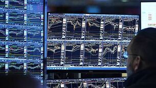 Status yellow snow and ice warning issued for three counties