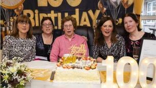 <p>Hannah Hanrahan celebrating her 100th birthday with her daughters, Mairead, Eileen, Josephine and Teresa.</p>