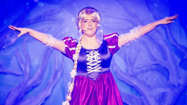 View from the Green Room: Girl power princesses at the Premier Hall