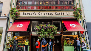 Teenager arrested after incident involving imitation firearm in Cork