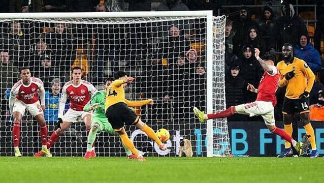 Stoppage-time Tom Edozie strike hands Wolves dramatic draw with Arsenal