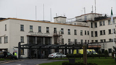 Hospital overcrowding: Nearly 120 people waiting for beds in UHL