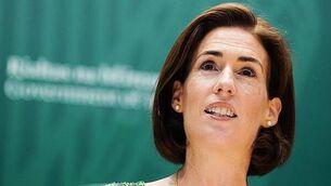 Teenagers being bombarded with unhealthy food ads online, study finds