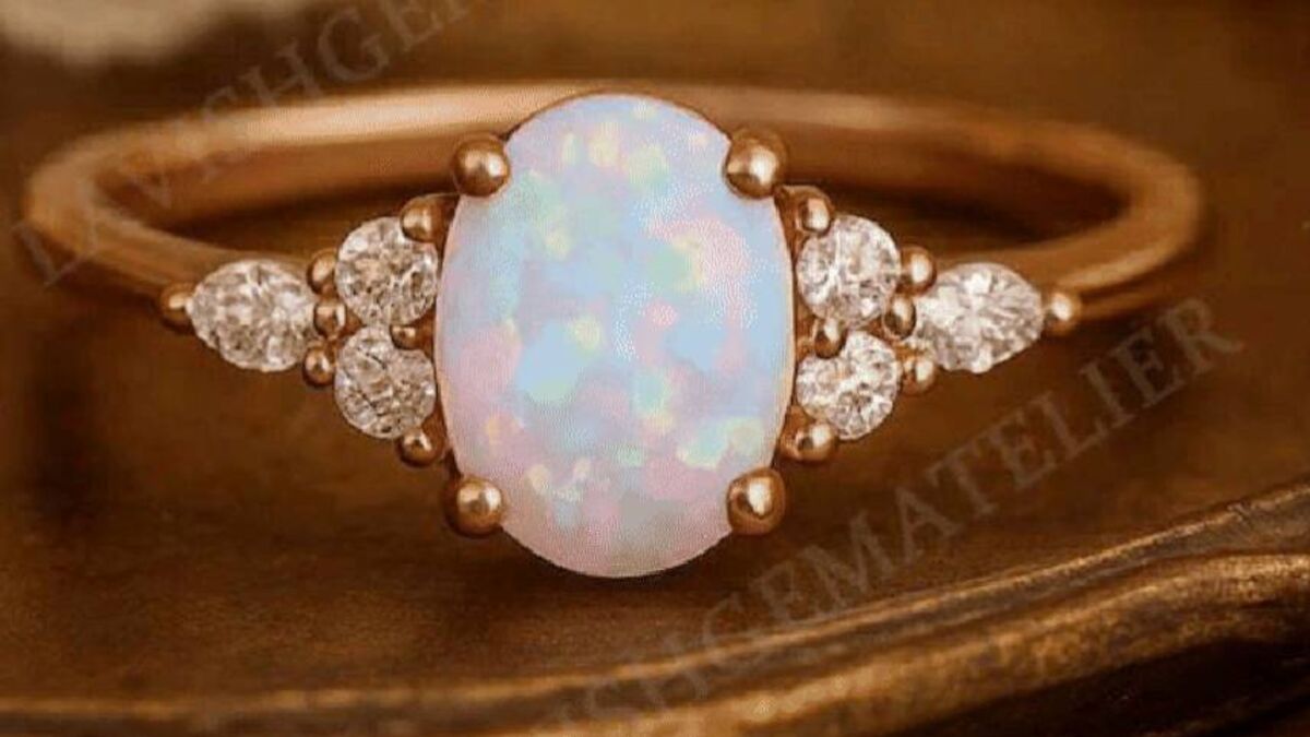 Jewellery theft under investigation in Waterford