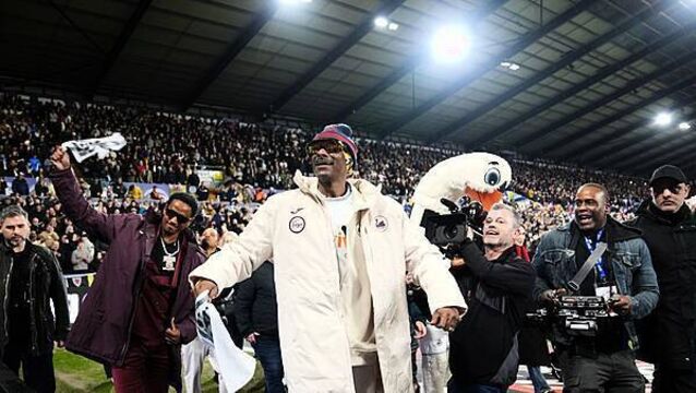 Snoop Dogg welcomed by excited football fans on first Swansea visit