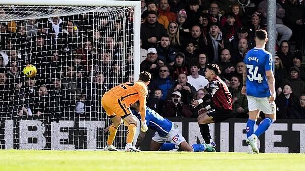 Evanilson earns Bournemouth a point against Sunderland