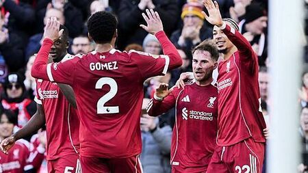 Liverpool impress with set-pieces in convincing home win over West Ham
