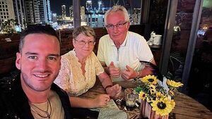 'It’s a scary place right now': Irishman in Dubai tells of 'panic' on streets during Iranian missile attacks