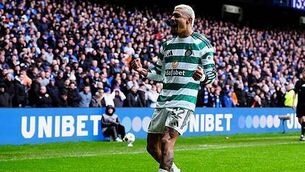 Gabby Thomas lands first 200m global title