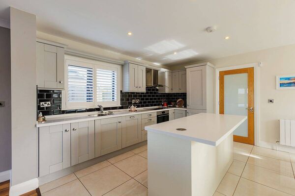 14 Waters Edge, Dungarvan, Co. Waterford. 14 Waters Edge, Dungarvan, Co. Waterford.