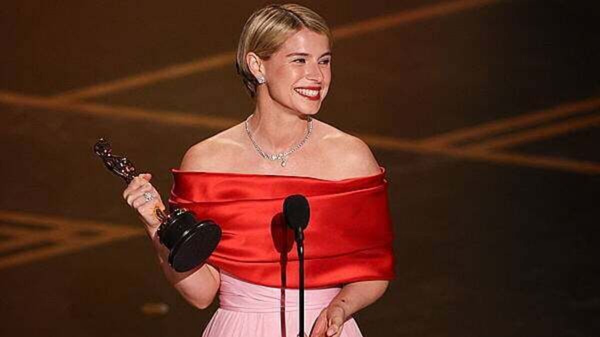 Killarney celebrates after Jessie Buckley’s best actress Oscar win
