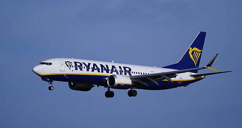 Ryanair to create 450 jobs in €46m Scottish airport expansion