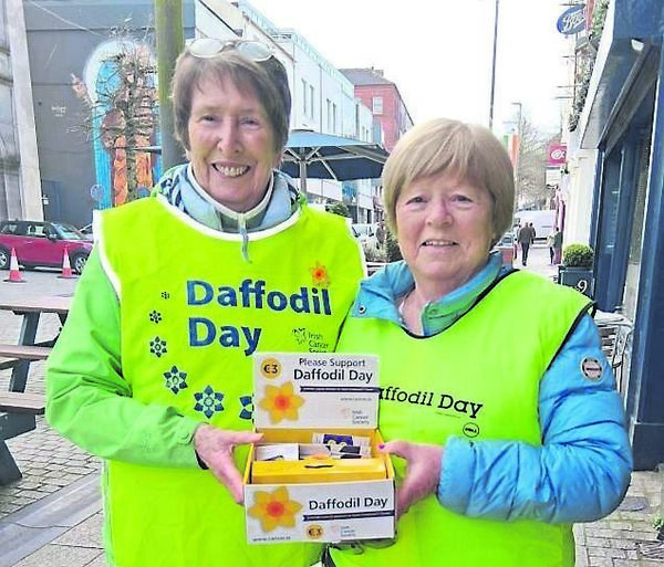 Daffodil Day volunteers Jeanne McNamara and Helen O’Neill.