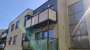 <p>On March 20, Nevaeh and Jayden O’Neill fell from a two-storey balcony (pictured) after a windowpane came loose and fell to the ground.</p>