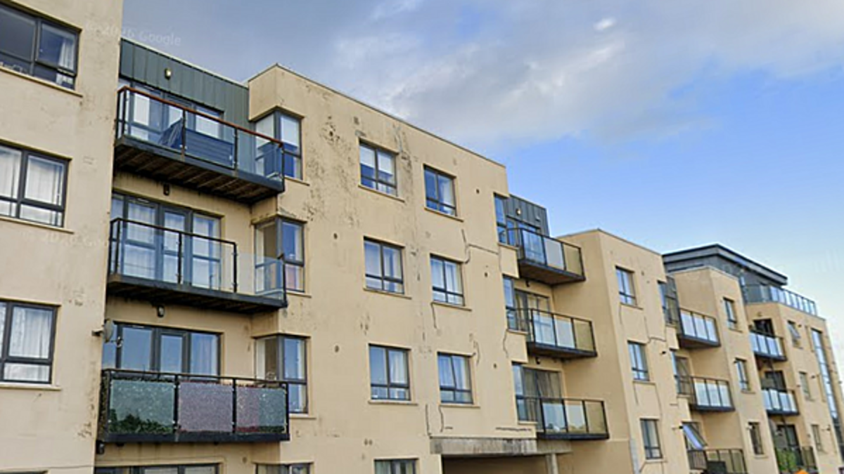 Waterford Council to inspect balconies after fall by two children