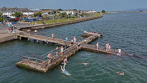 Poll: Do you feel happier in summer or in winter?