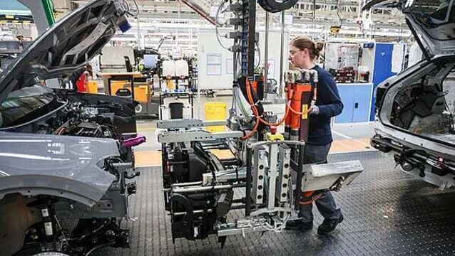 Diesel and petrol car sales slump amid oil price surge