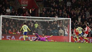 Lauren Price looking ahead to wedding after victory over Stephanie Pineiro