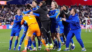 Leinster beat Edinburgh to advance through to Champions Cup quarter-finals Leinster beat Edinburgh to advance through to Champions Cup quarter-finals