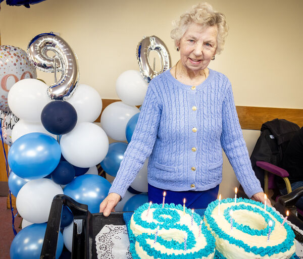  Bonnie Murray with her 90th birthday cake.