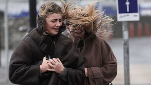 Man claims off-duty garda attacked him while he was taking selfies in Cafe en Seine