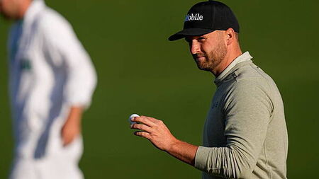 Wyndham Clark makes early move on second day of Masters