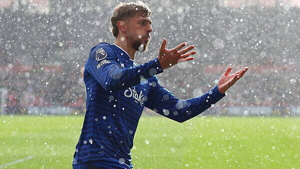 Kiernan Dewsbury-Hall scores late equaliser for Everton at Brentford