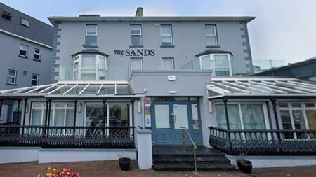 Calls made to shut down homeless accommodation operations at 'unfit for purpose' Sands Hotel   