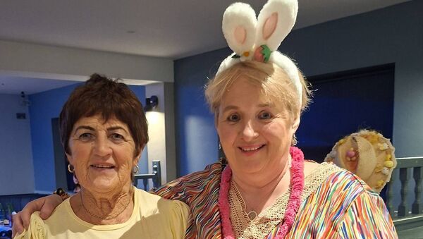 Raffle winner Olive Cullen pictured with organiser Lyla Carew at the Circle of Friends Easter Celebration held at the Roanmore Centre. 