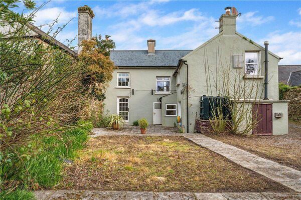 Mountain View, Chapel Place, Lismore, Co. Waterford