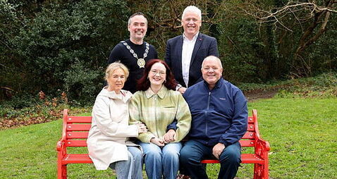 Red bench unveiled in park in tribute to young woman living with heart condition