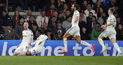 Leeds snatch last-gasp equaliser at Bournemouth to move to brink of safety