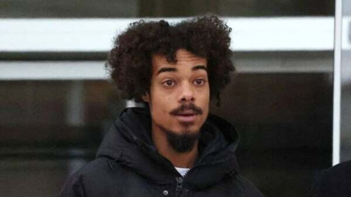 Man (21) who looted during Dublin riots sentenced to community service