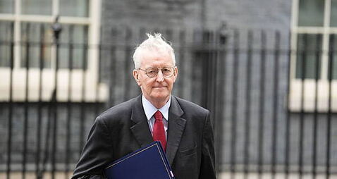 Northern Ireland Secretary to meet ministers at Hillsborough Castle