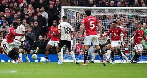 Kobbie Mainoo wins thriller for Man Utd as Liverpool fightback comes to nothing