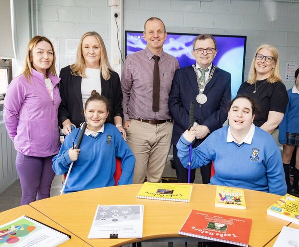 Back (L-R): Claire O'Regan, Sinead Murphy, Johnny Brennan, Deputy Principal, Mayor Ryan and Michelle Flynn. Front: Leona O'Reilly and Evette Pilinyi in the new autism-friendly classroom. 