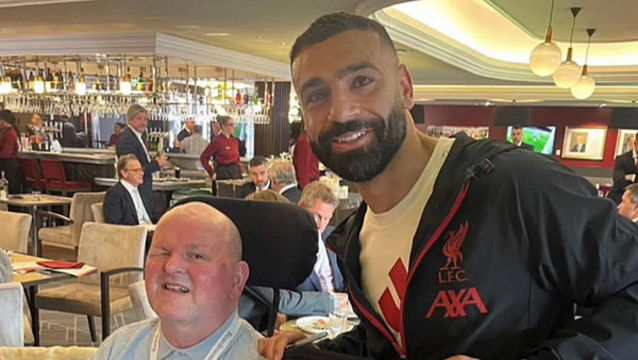 Seán Cox presents GAA jersey to Mo Salah